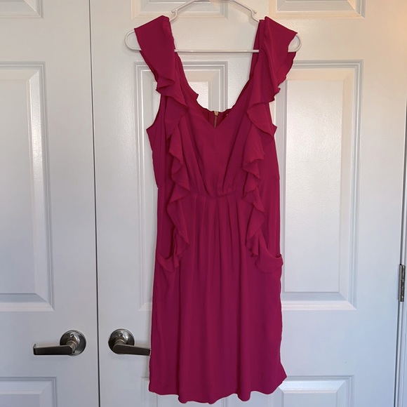 💕BEAUTIFUL Pink flowy Dress by HYPE size large - Picture 2 of 16